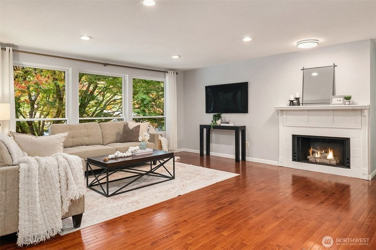 1816 171st Pl Se - Photo 5 of 34