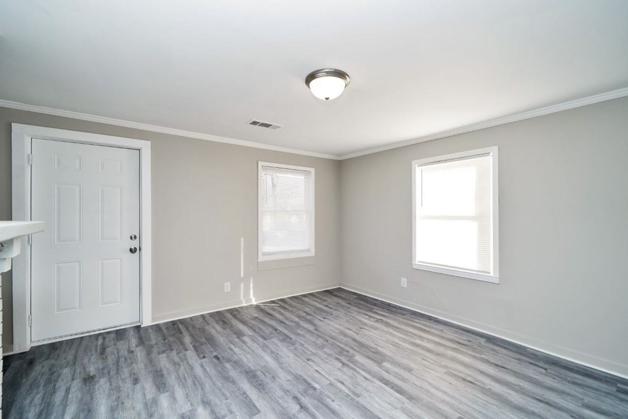 512 10th Ave - Photo 7 of 19