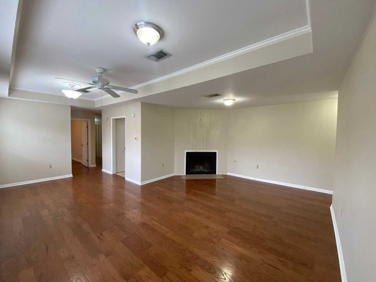 5133 Sleepy Hollow Dr - Photo 4 of 29