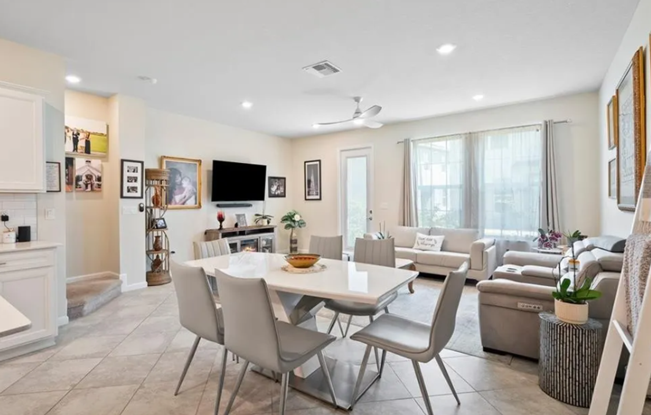 1806 Se Ocean Cove Way - Photo 5 of 13