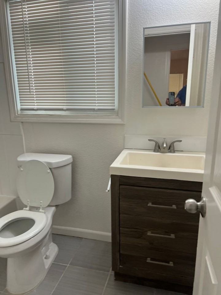 2884 Del Paso Blvd - Photo 6 of 11