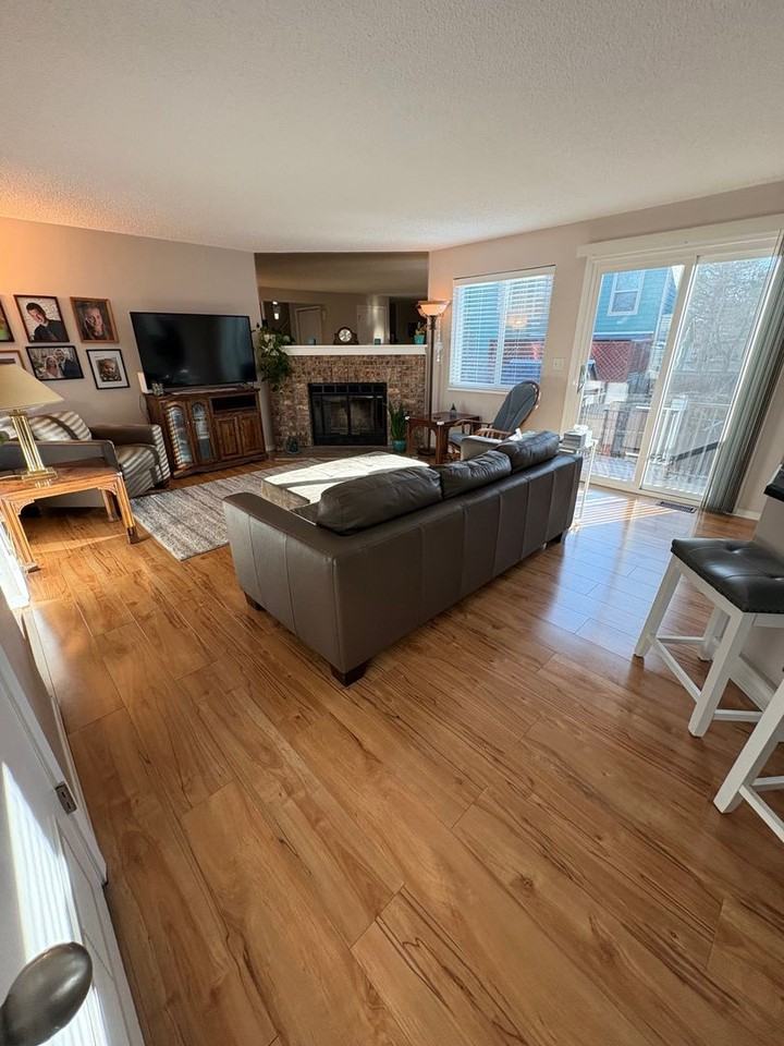 8094 Miller Cir - Photo 3 of 17