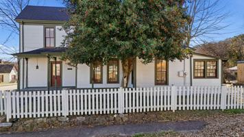 featured image of 4901 Saint Elmo Ave