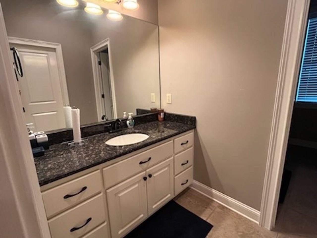 121 121 3rdSt #1 - Photo 5 of 13