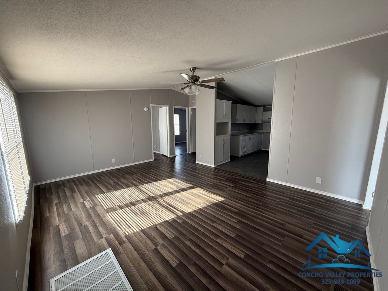 10494 W Indian Creek Rd - Photo 2 of 19