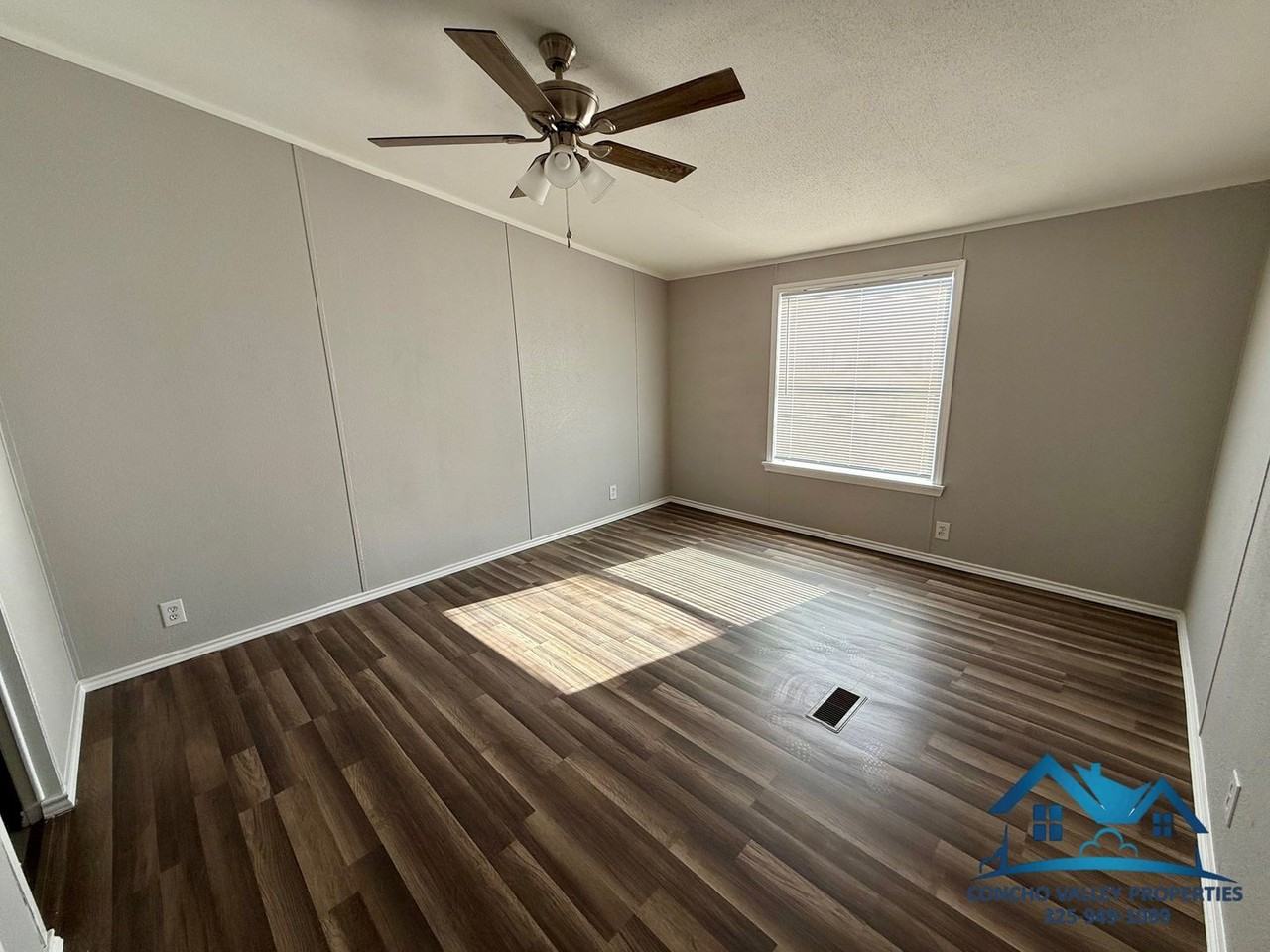 10494 W Indian Creek Rd - Photo 7 of 19