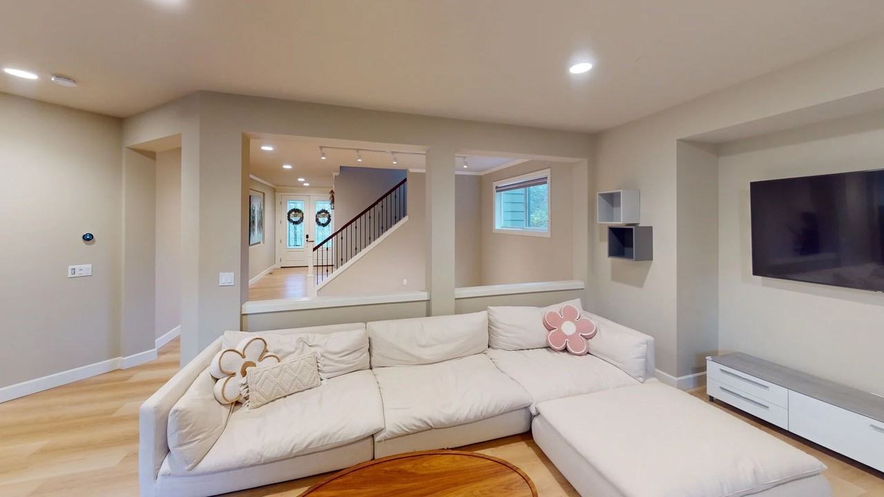 110 Ilwaco Pl Se - Photo 2 of 23