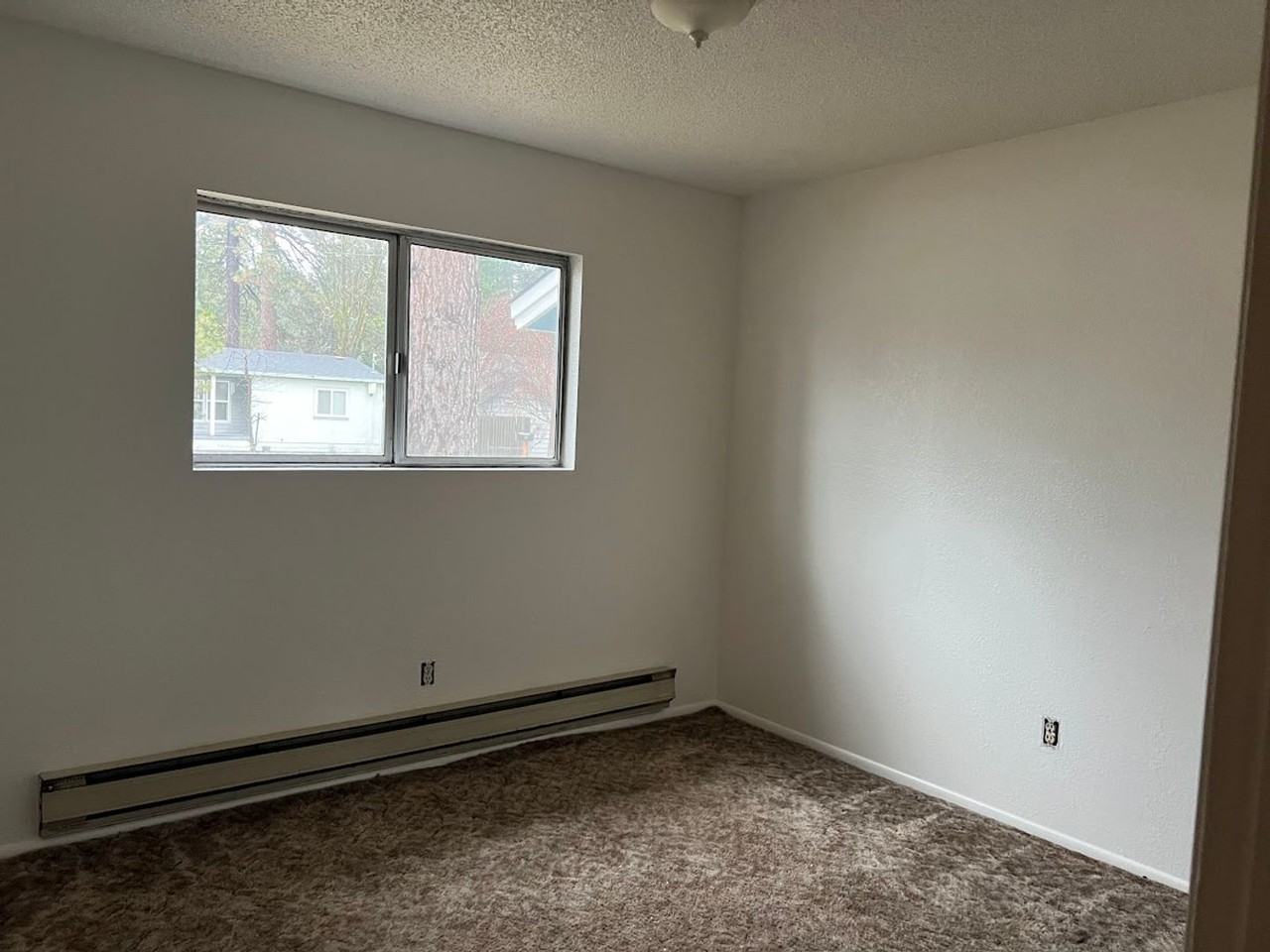 137 2nd St - Photo 3 of 5