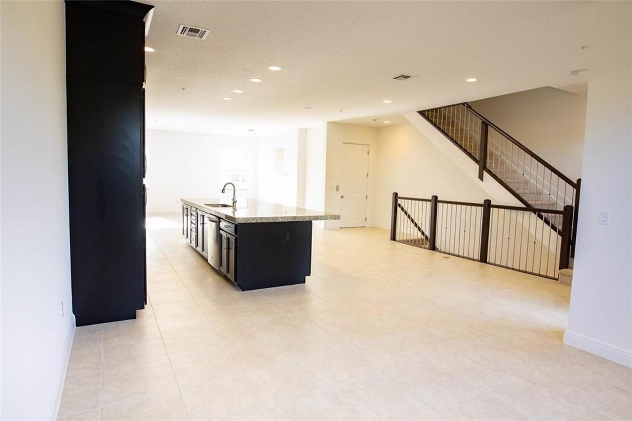 1759 Nw 124th Way - Photo 6 of 30