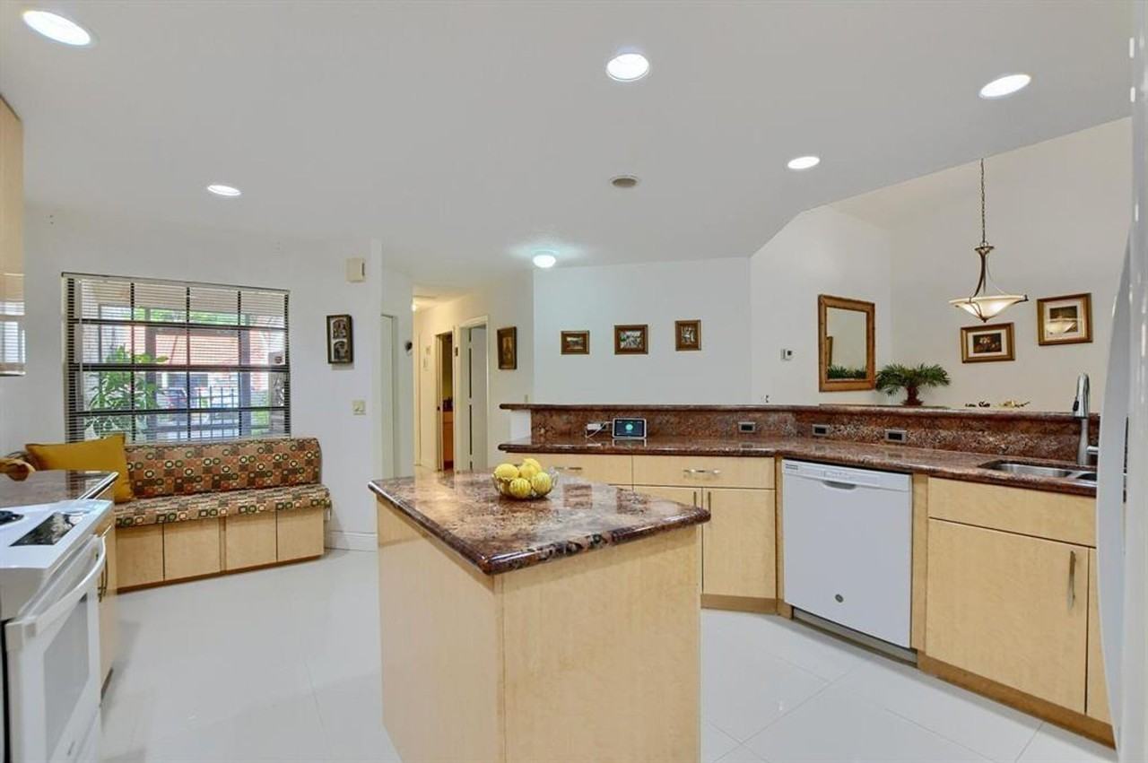 65 Centennial Ct - Photo 5 of 20