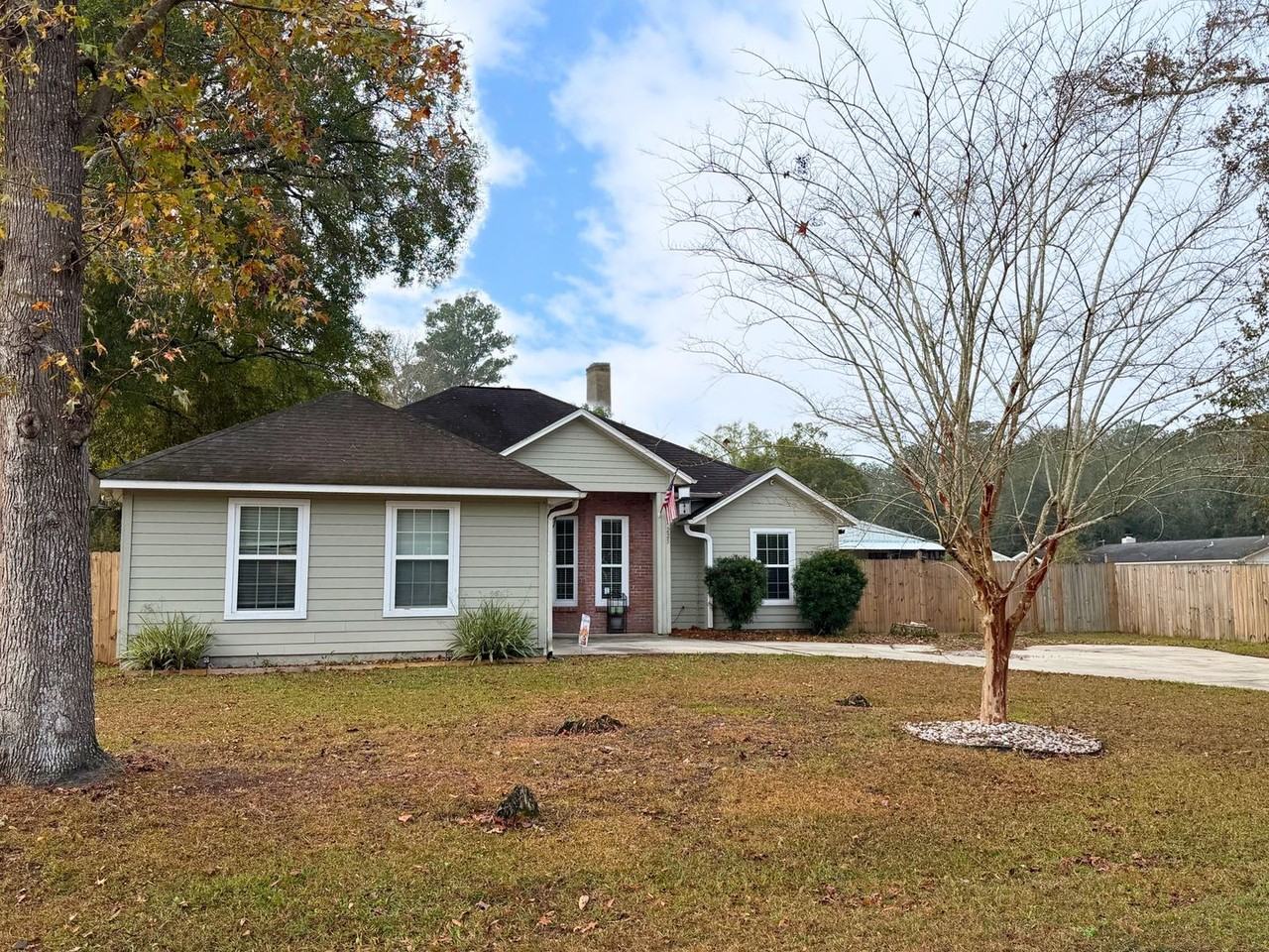 225 W Magnolia Ave - Photo 2 of 26