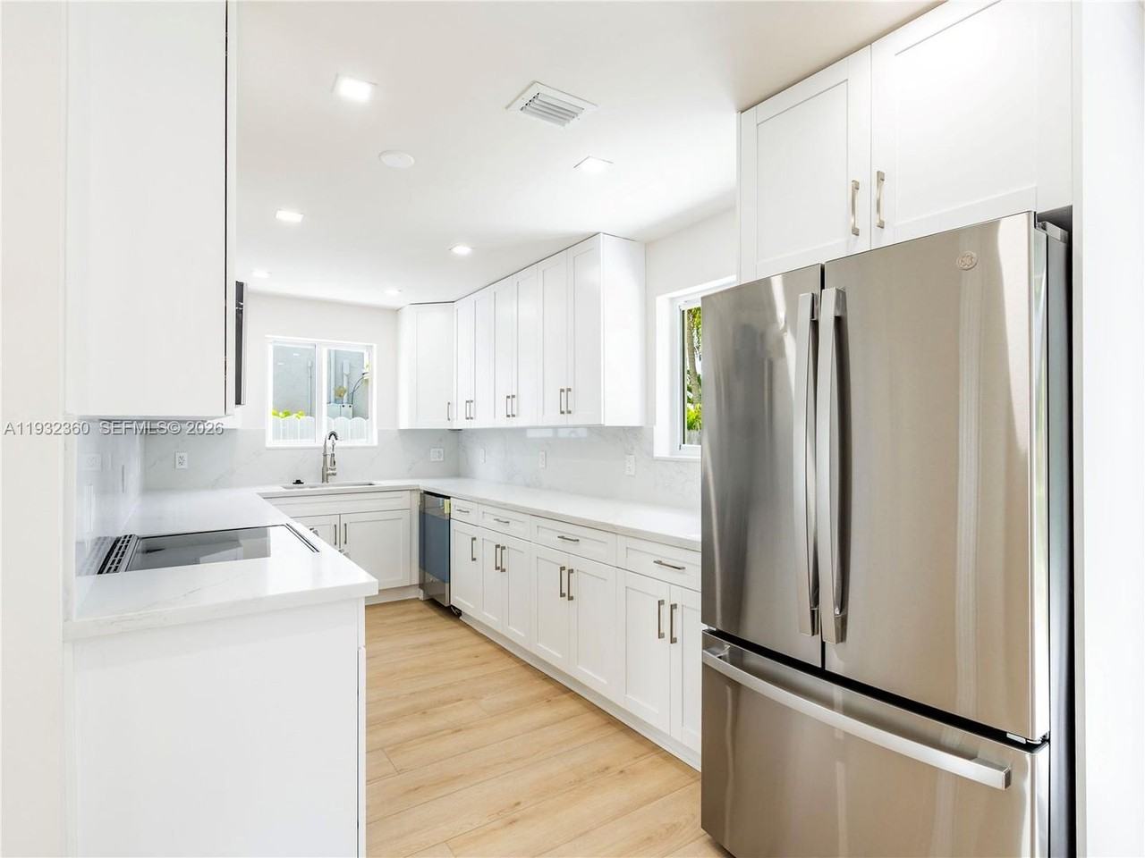 254 Sw 4th St - Photo 2 of 27