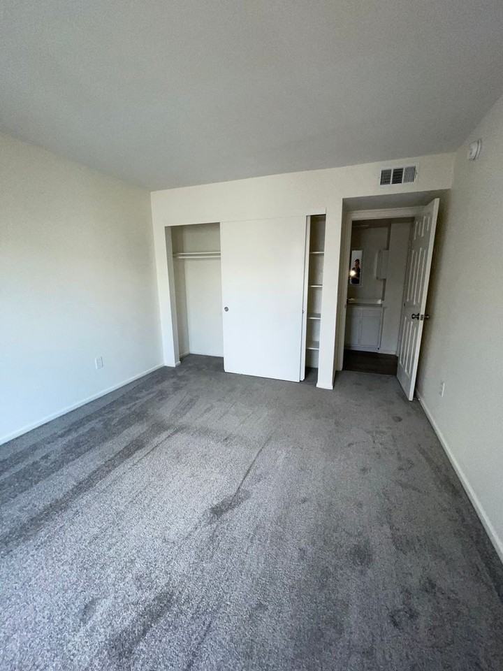 Horvath Apartments - Photo 2 of 11