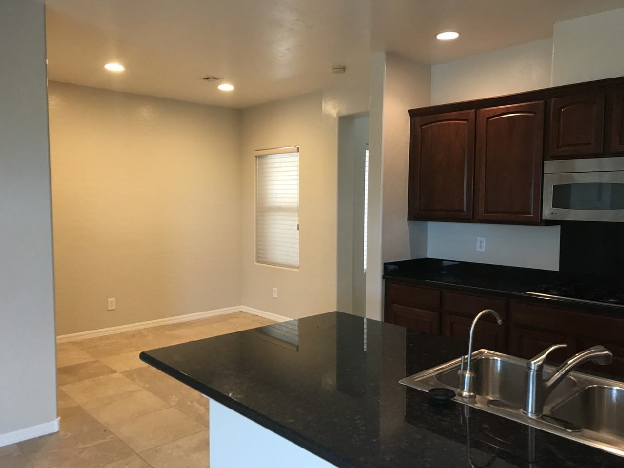 8833 Sherwood Park Dr - Photo 3 of 15