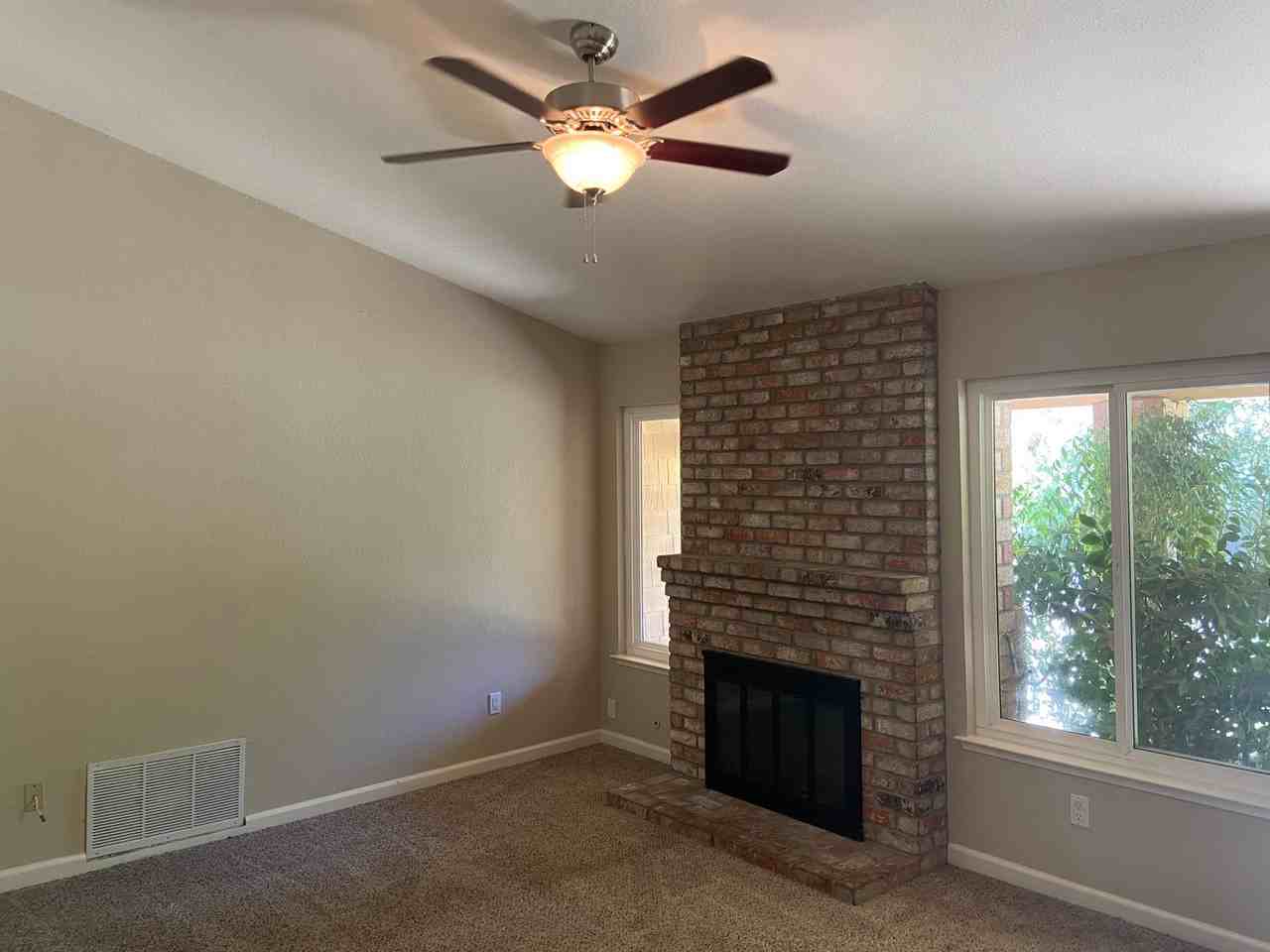 8951 Park Trail Dr - Photo 4 of 15