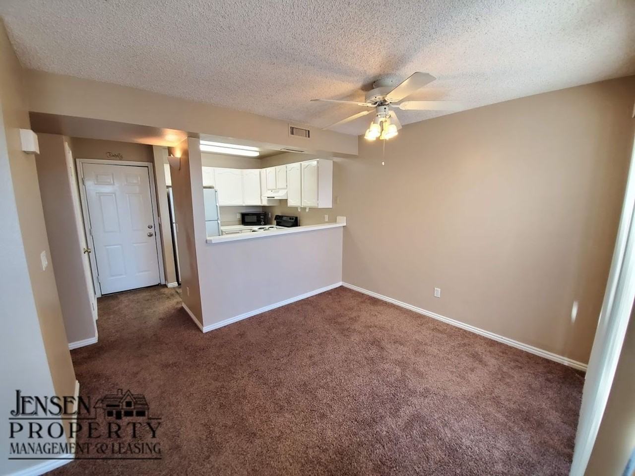 161 W 950 S #C6 - Photo 5 of 23