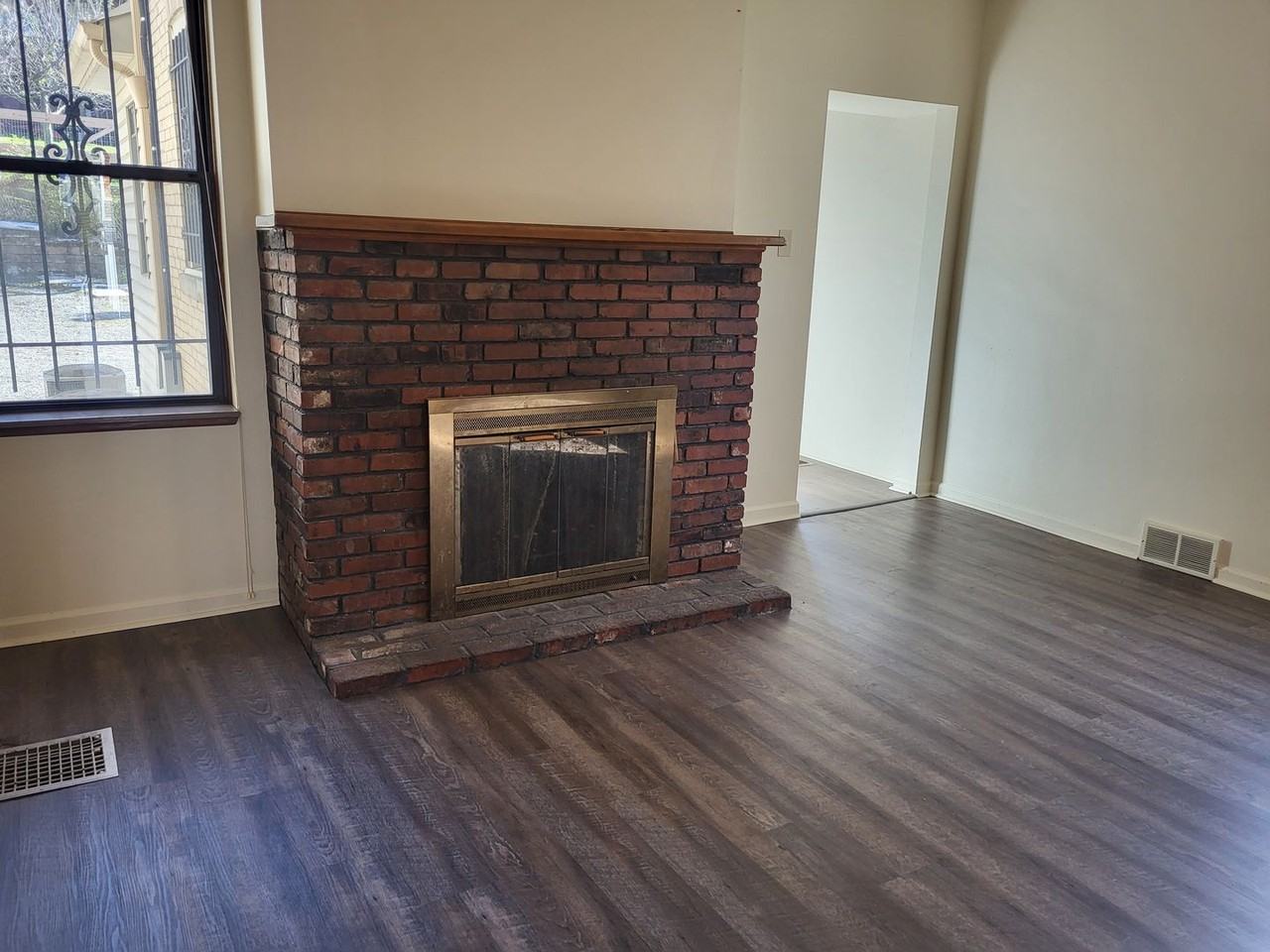 155 Merrimac St - Photo 5 of 21