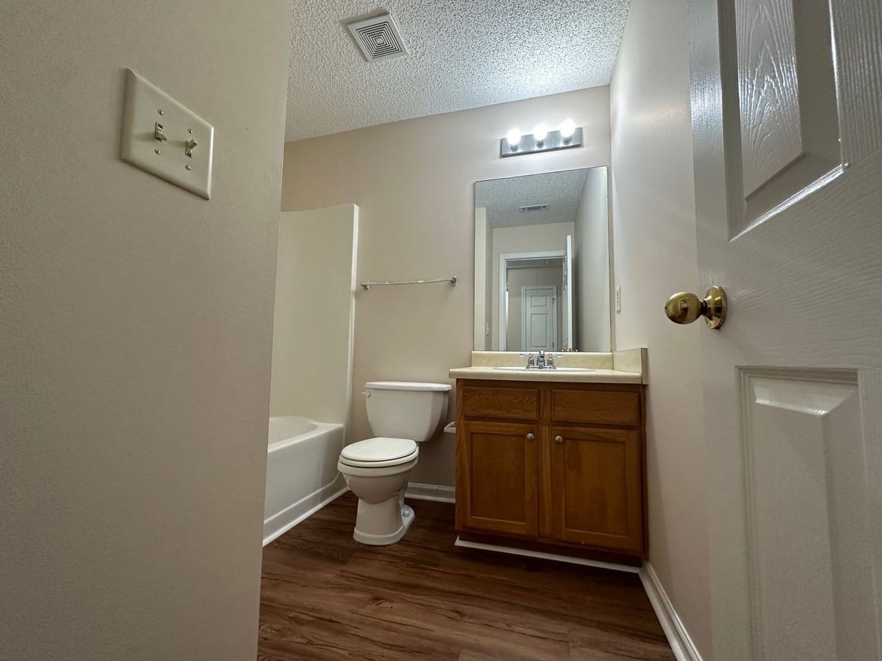 6296 Hickory Lane Cir - Photo 3 of 18