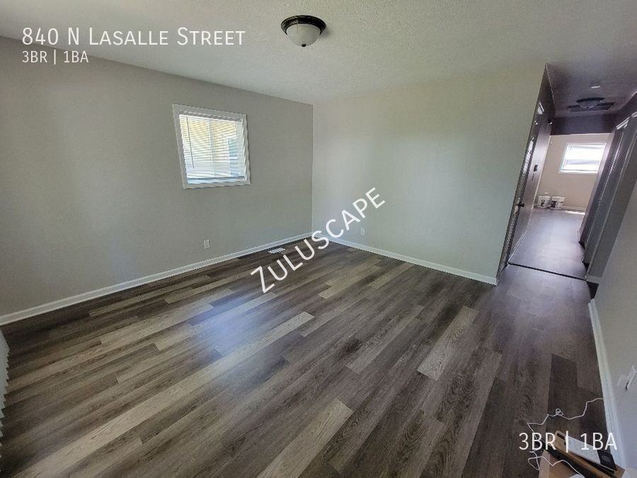 840 N Lasalle St - Photo 3 of 11