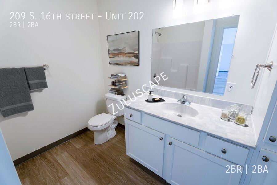 209 S 16th St #202 - Photo 7 of 21