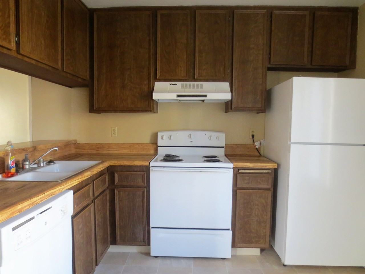 7504 Parkway Dr #200 - Photo 2 of 10