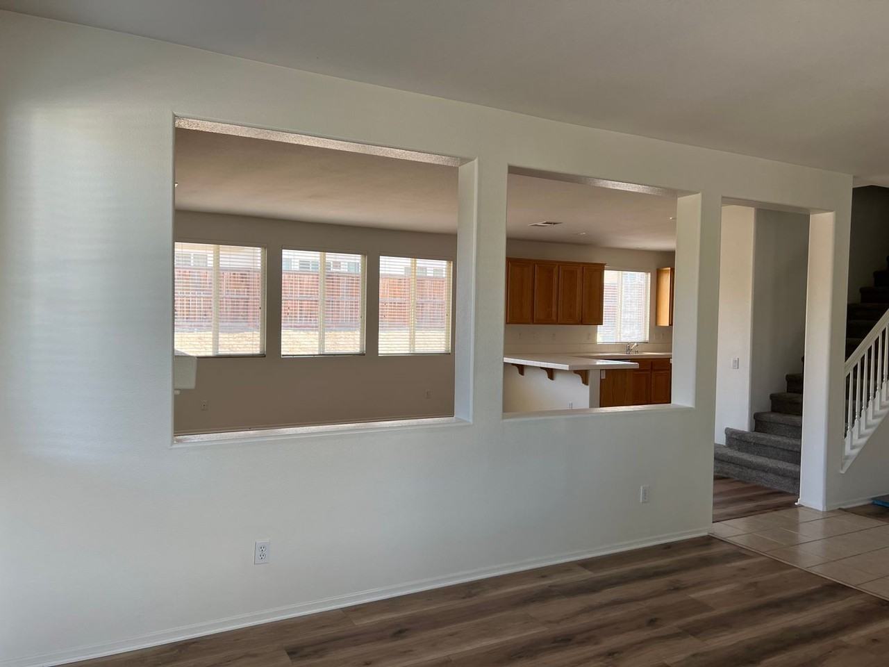 12371 Tahiti St - Photo 3 of 22