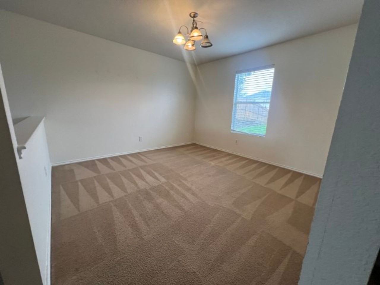 224 Willow Crst - Photo 4 of 14