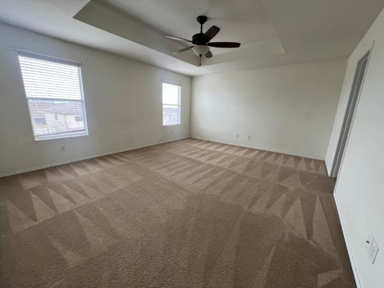 224 Willow Crst - Photo 5 of 14