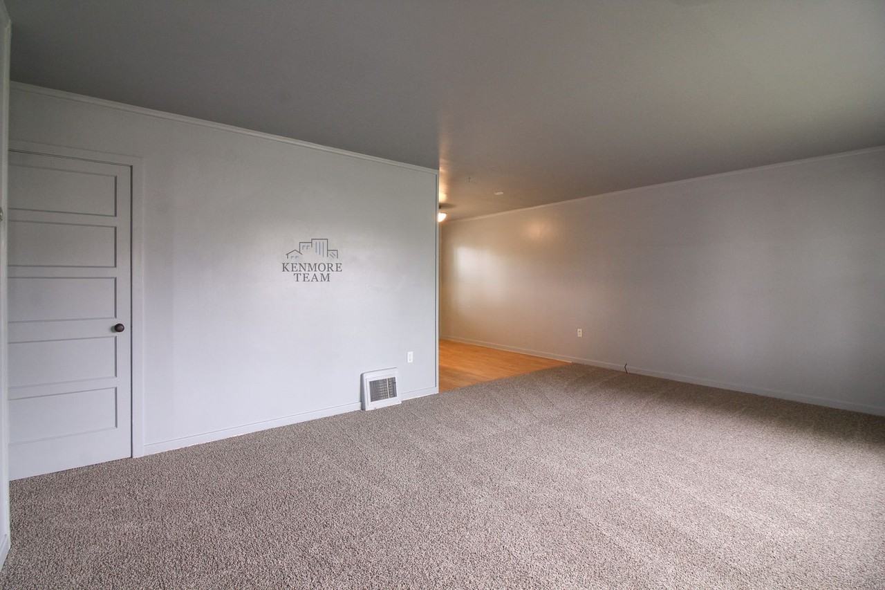 717 Taylor St - Photo 7 of 11