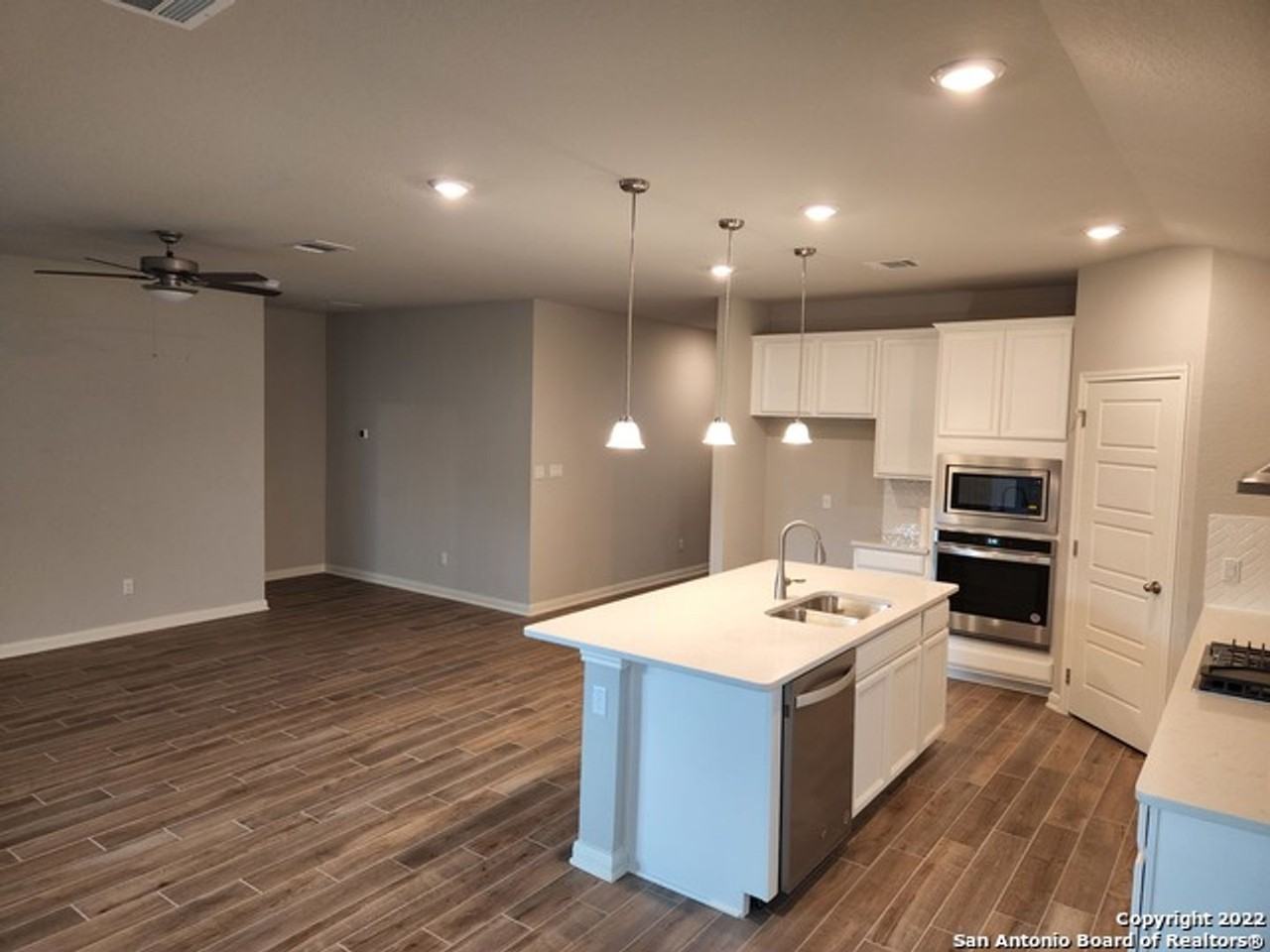 26063 Scenic Crest Blvd - Photo 6 of 22