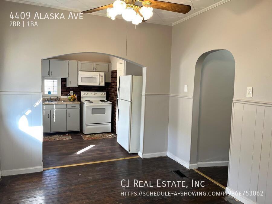 4409 Alaska Ave - Photo 4 of 11