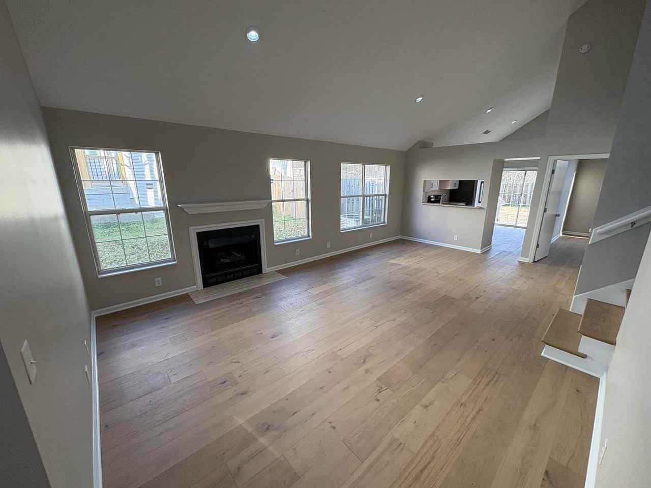 5504 Knollcrest - Photo 2 of 14