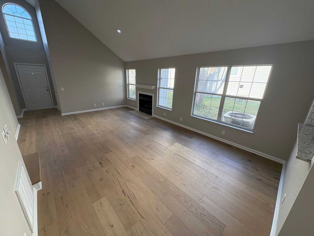 5504 Knollcrest - Photo 3 of 14