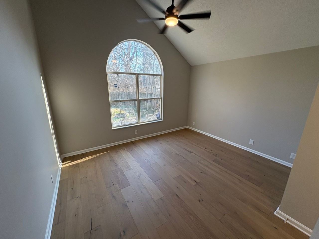 5504 Knollcrest - Photo 7 of 14