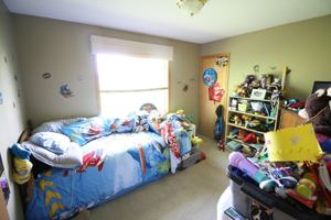 featured image of 2827 18th Ave E