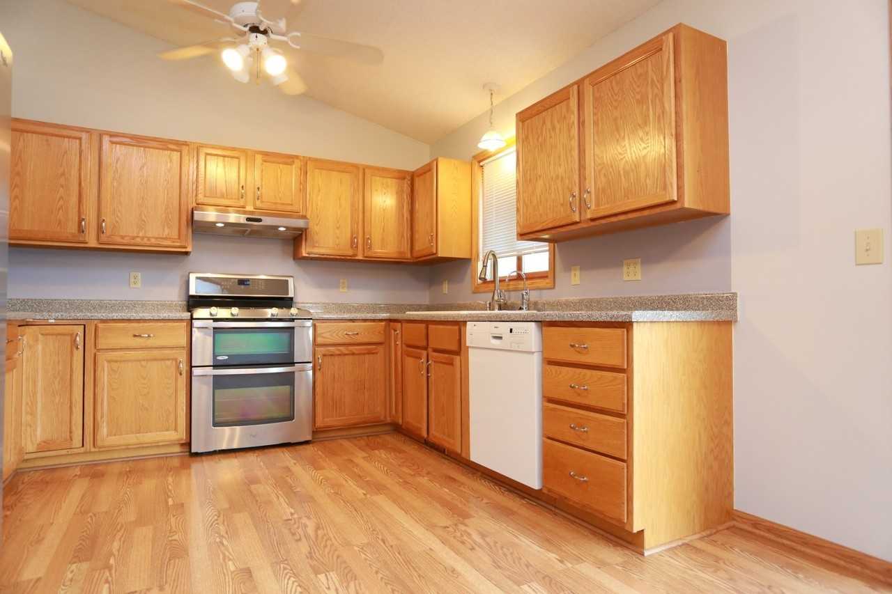 7133 90th Ave N - Photo 4 of 22