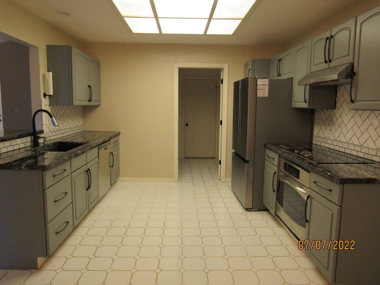 28 Goldenrod Rd - Photo 6 of 24