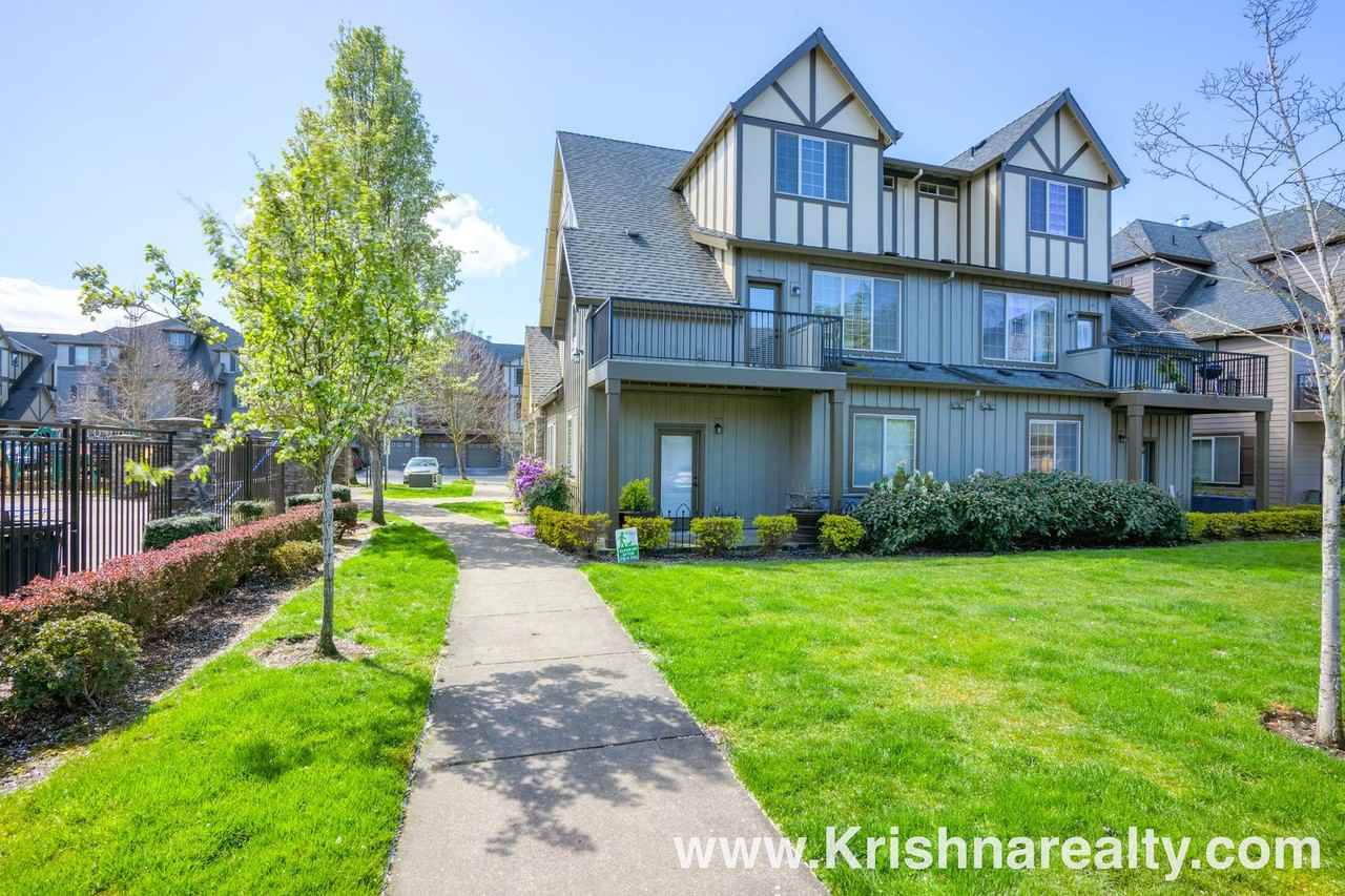 8071 Ne Miriam Way - Photo 2 of 26