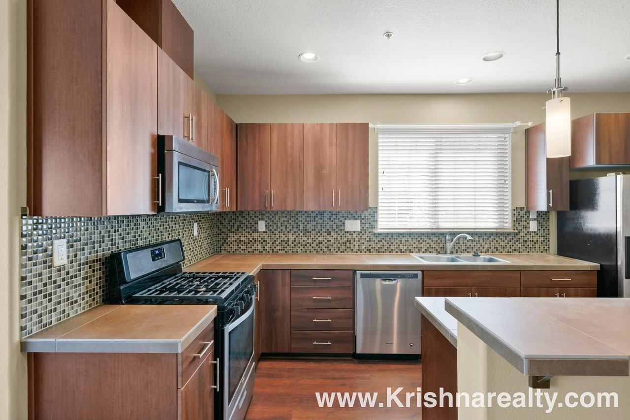 8071 Ne Miriam Way - Photo 7 of 26