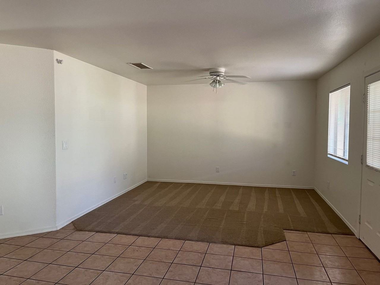 820 Four Winds Cir - Photo 2 of 7