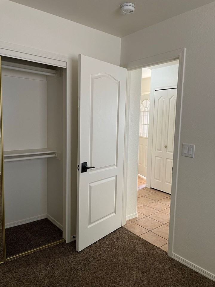 820 Four Winds Cir - Photo 7 of 7