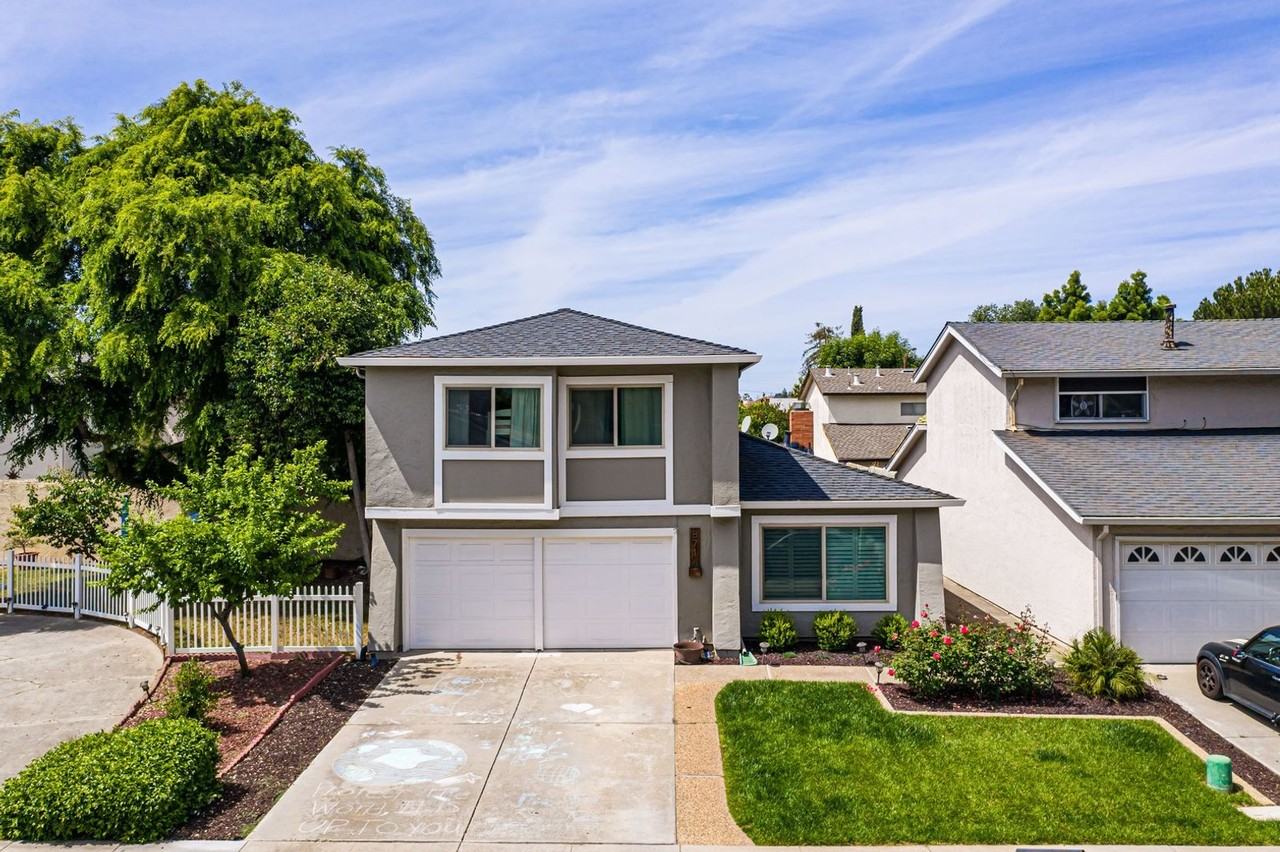 871 Corte De Plata - Photo 2 of 37