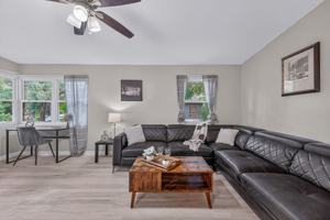 featured image of 901 S Madison Dr