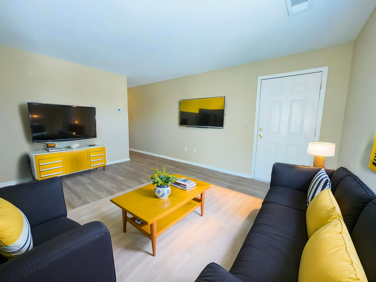 1558 E 125th St - Photo 3 of 10