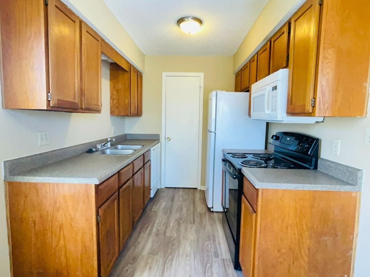 1558 E 125th St - Photo 5 of 10