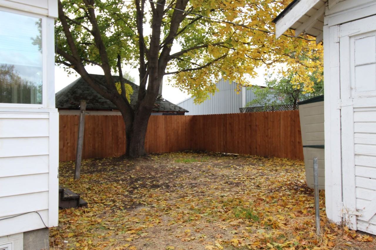 4711 N Regal St - Photo 5 of 23