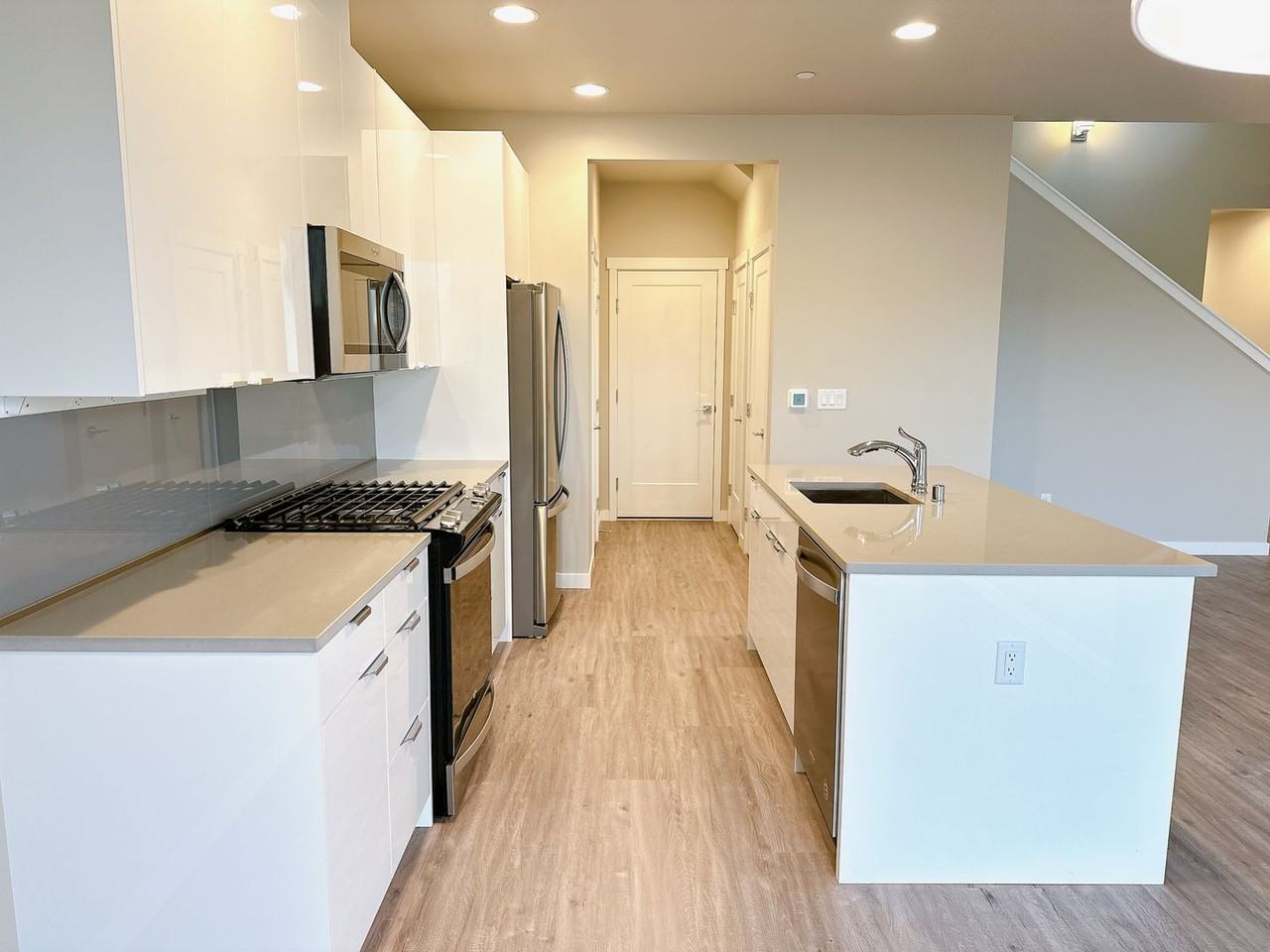 4836 Springside St - Photo 7 of 25