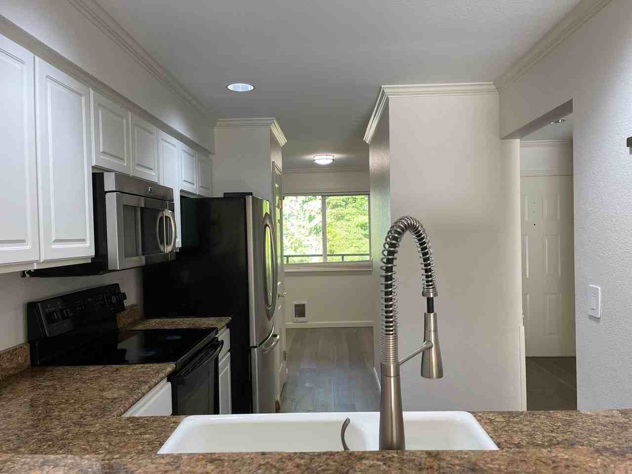 410 2nd Ave S - Photo 5 of 15