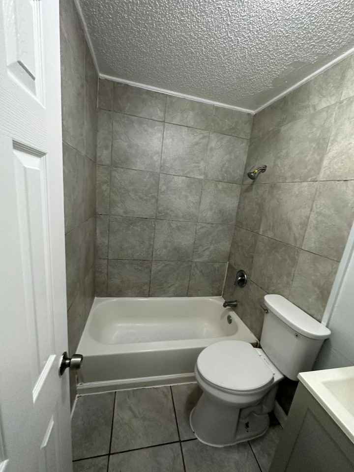 1915 Florida Ave - Photo 7 of 21