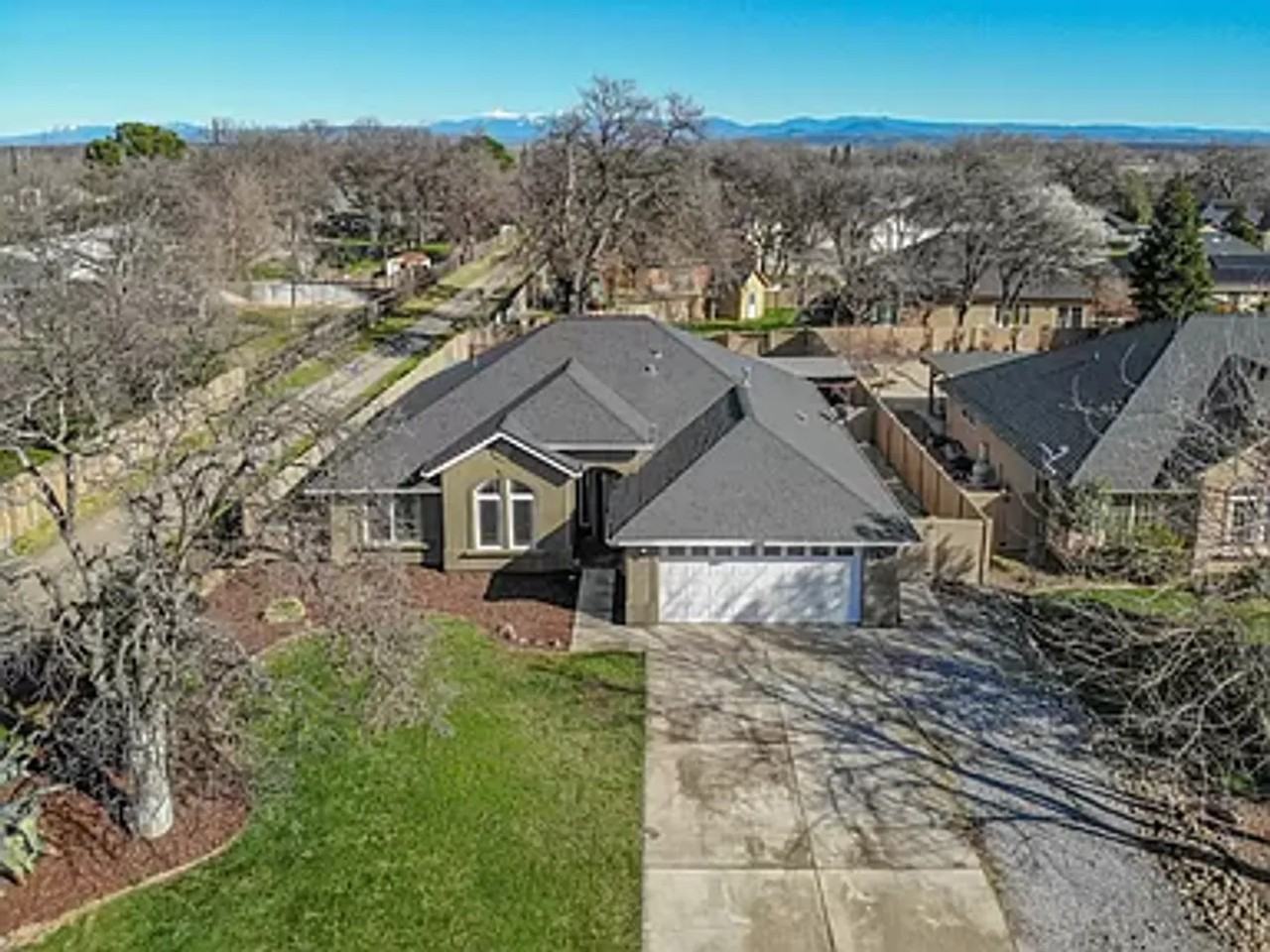 3717 Rhonda Rd - Photo 2 of 20